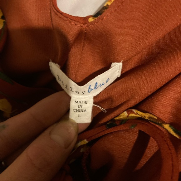 Gorgeous Any Season Dress ❤️ - Picture 1 of 3